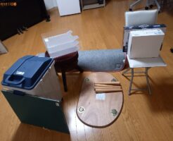 【横浜市磯子区】テーブル、ゴミ箱、椅子、カーペット等の回収・処分